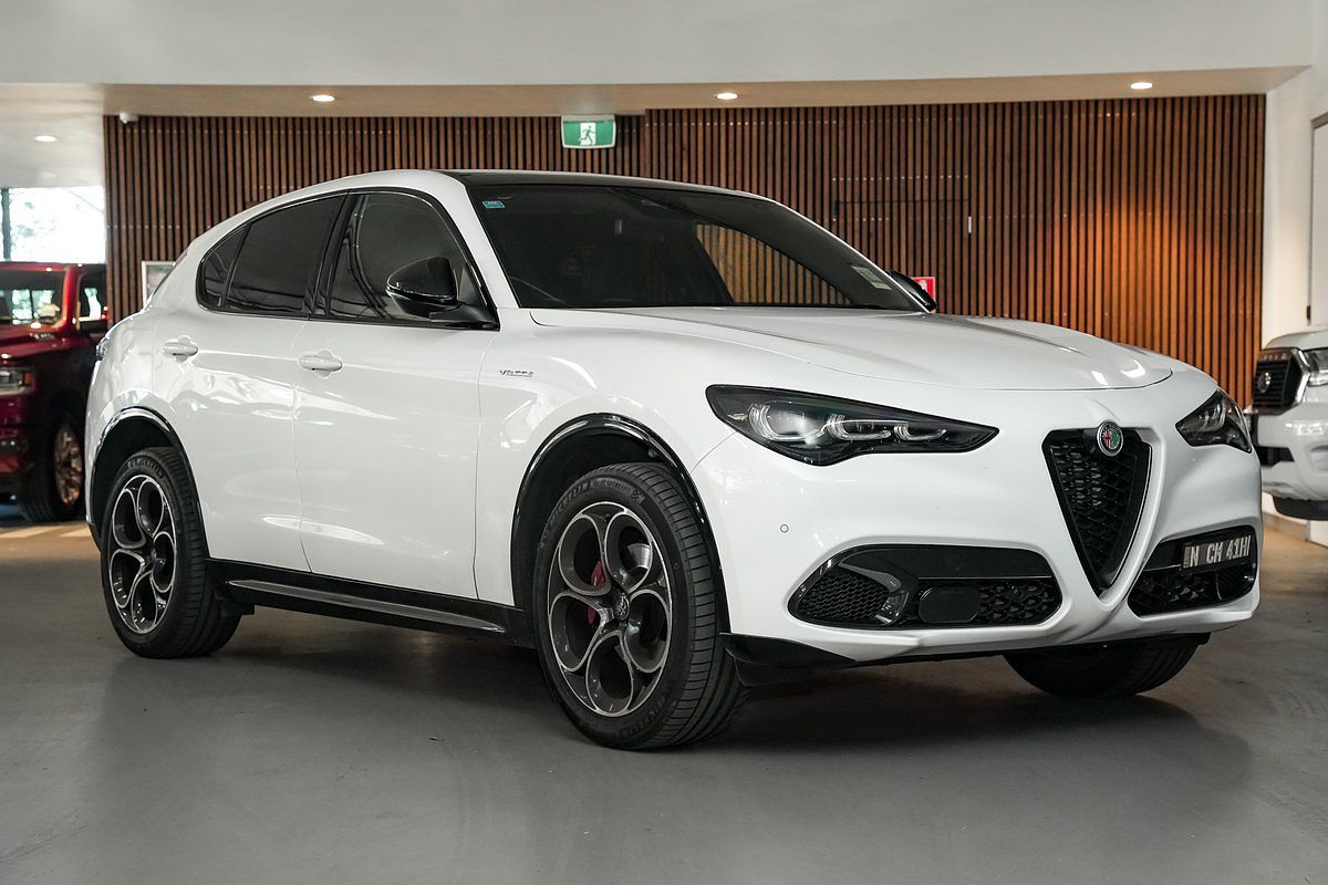 2023 Alfa Romeo Stelvio Veloce Series 4