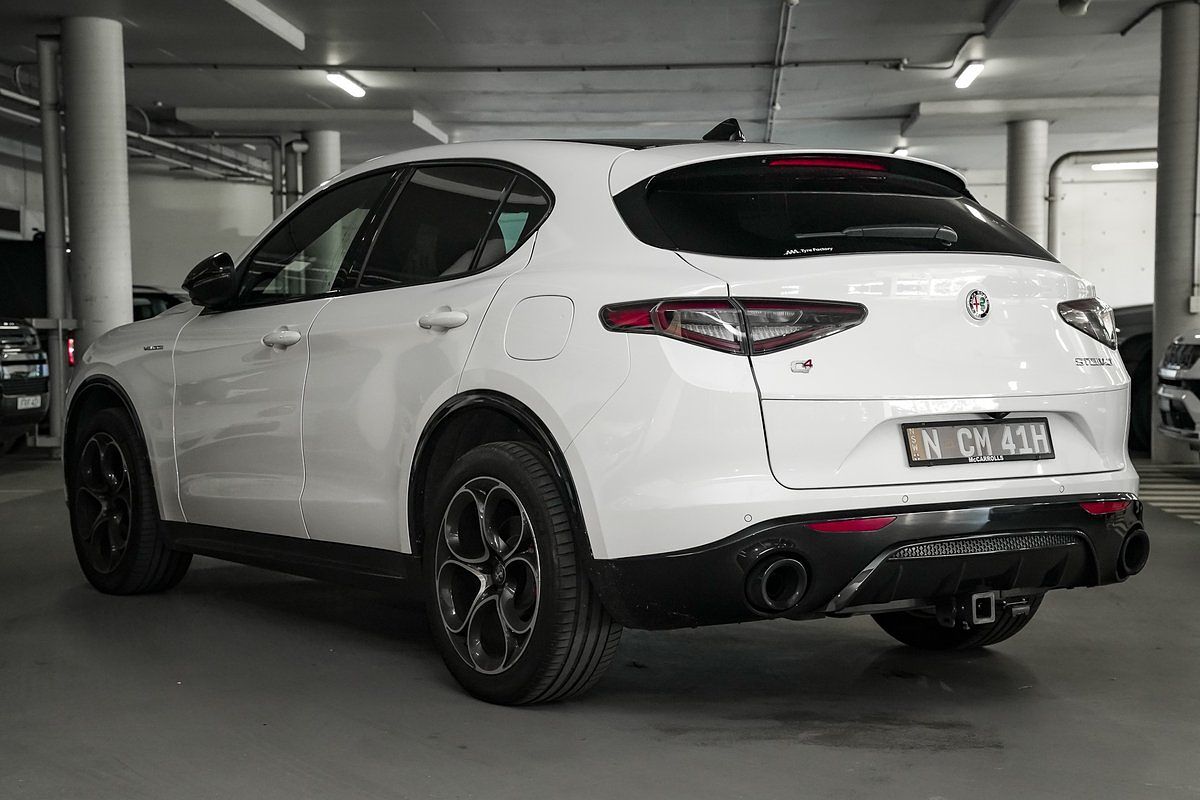 2023 Alfa Romeo Stelvio Veloce Series 4