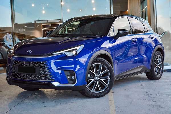 2024 Lexus LBX Luxury MAYH10R