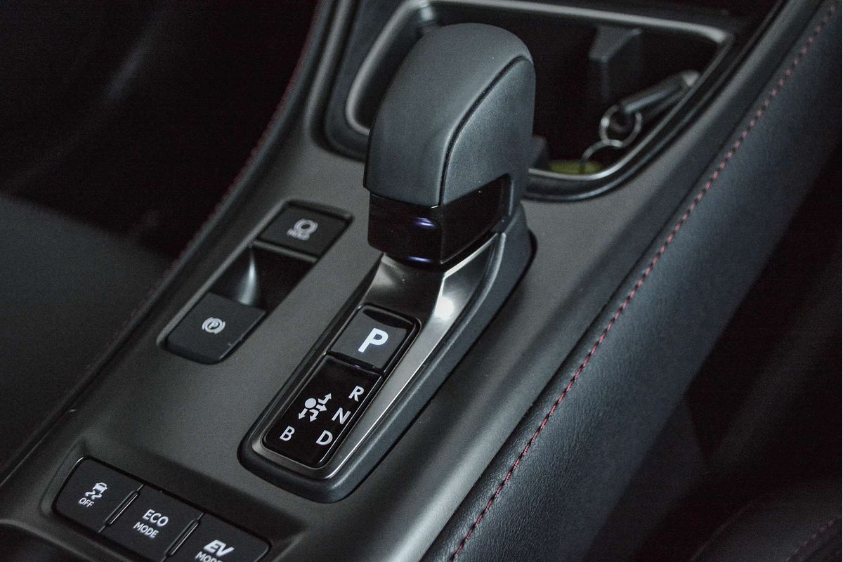 2024 Lexus LBX Luxury MAYH10R