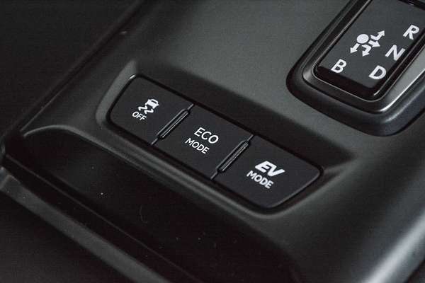 2024 Lexus LBX Luxury MAYH10R