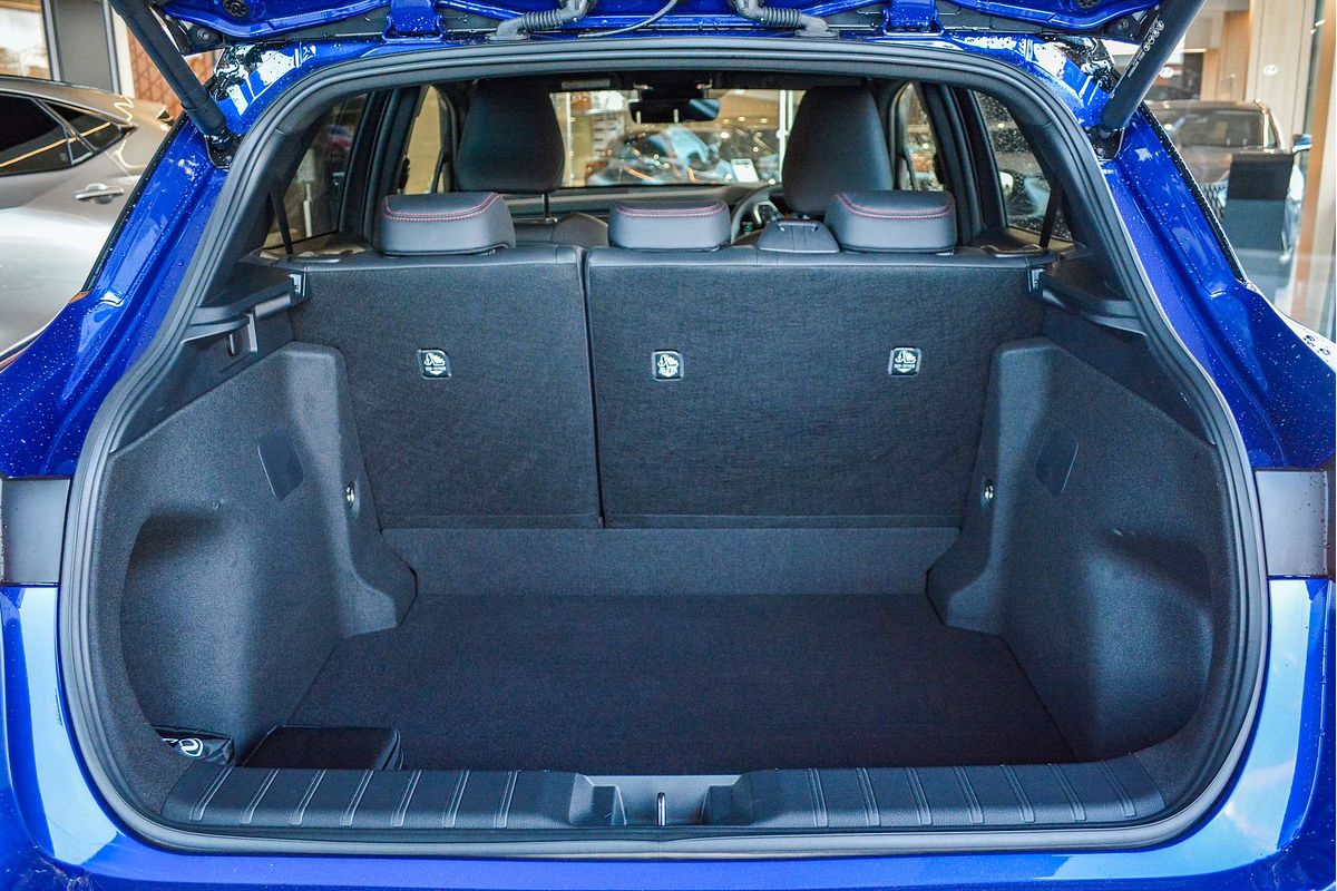 2024 Lexus LBX Luxury MAYH10R