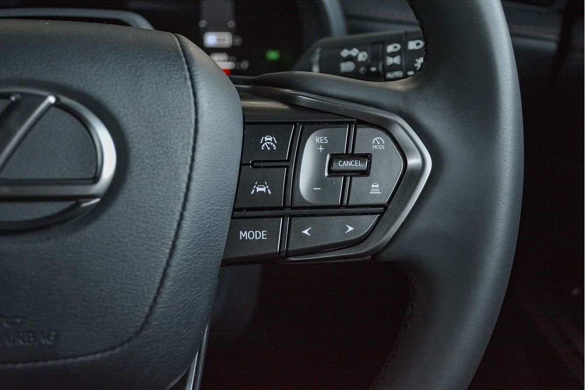 2024 Lexus LBX Luxury MAYH10R