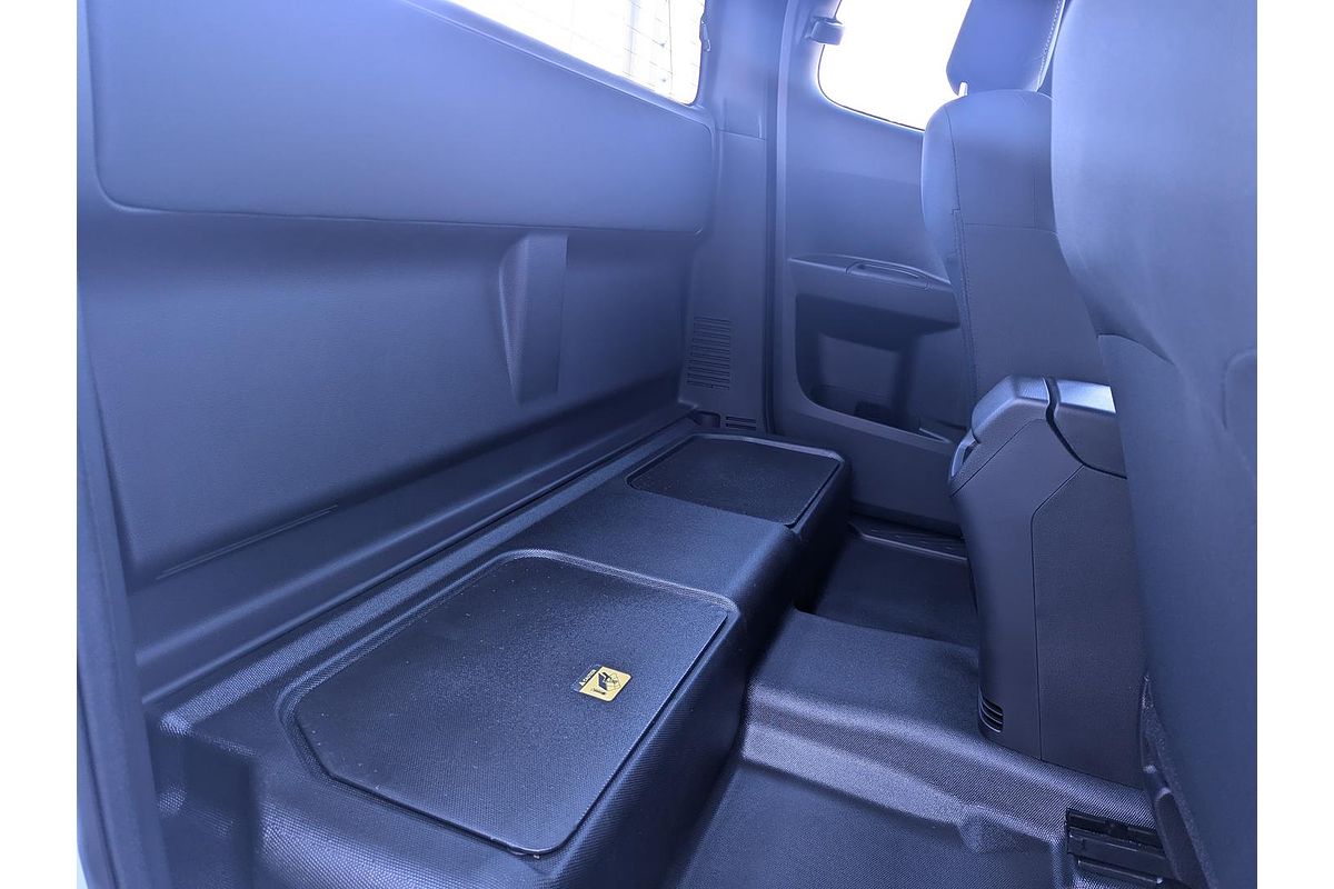 2025 Isuzu D-MAX SX 4X4
