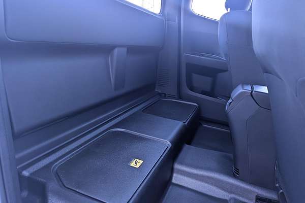 2025 Isuzu D-MAX SX 4X4