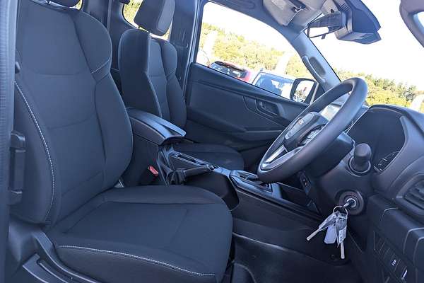 2025 Isuzu D-MAX SX 4X4