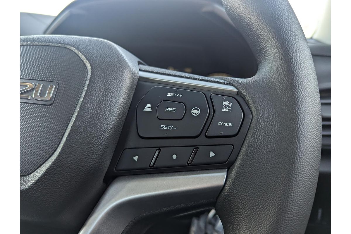 2025 Isuzu D-MAX SX 4X4