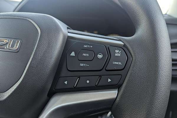 2025 Isuzu D-MAX SX 4X4