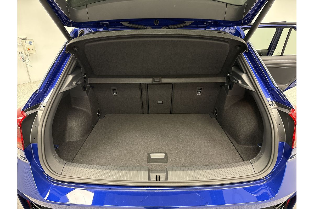 2023 Volkswagen T-Roc R D11