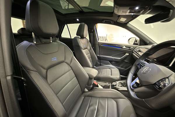 2023 Volkswagen T-Roc R D11