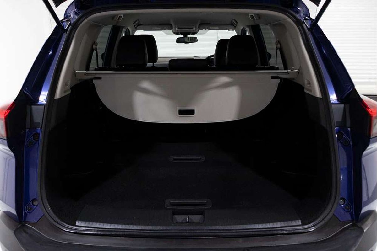 2022 Nissan X-TRAIL ST-L T33