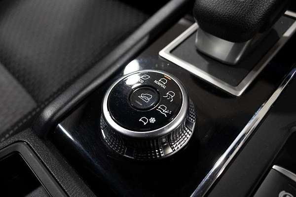2022 Mitsubishi Outlander ES ZM