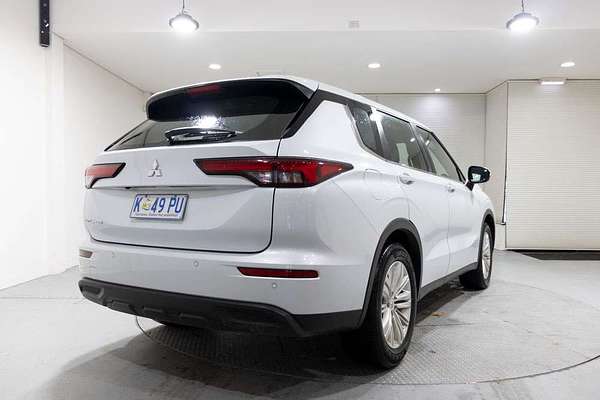 2022 Mitsubishi Outlander ES ZM