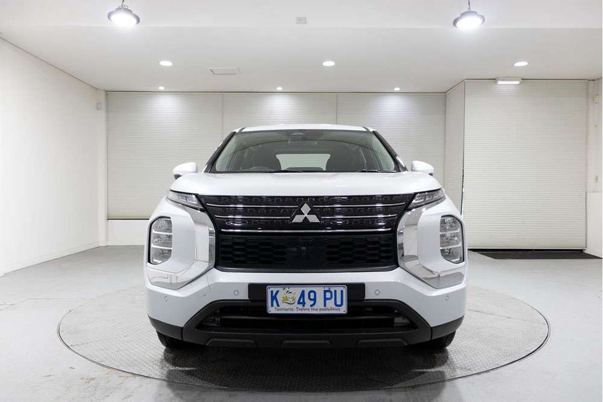 2022 Mitsubishi Outlander ES ZM