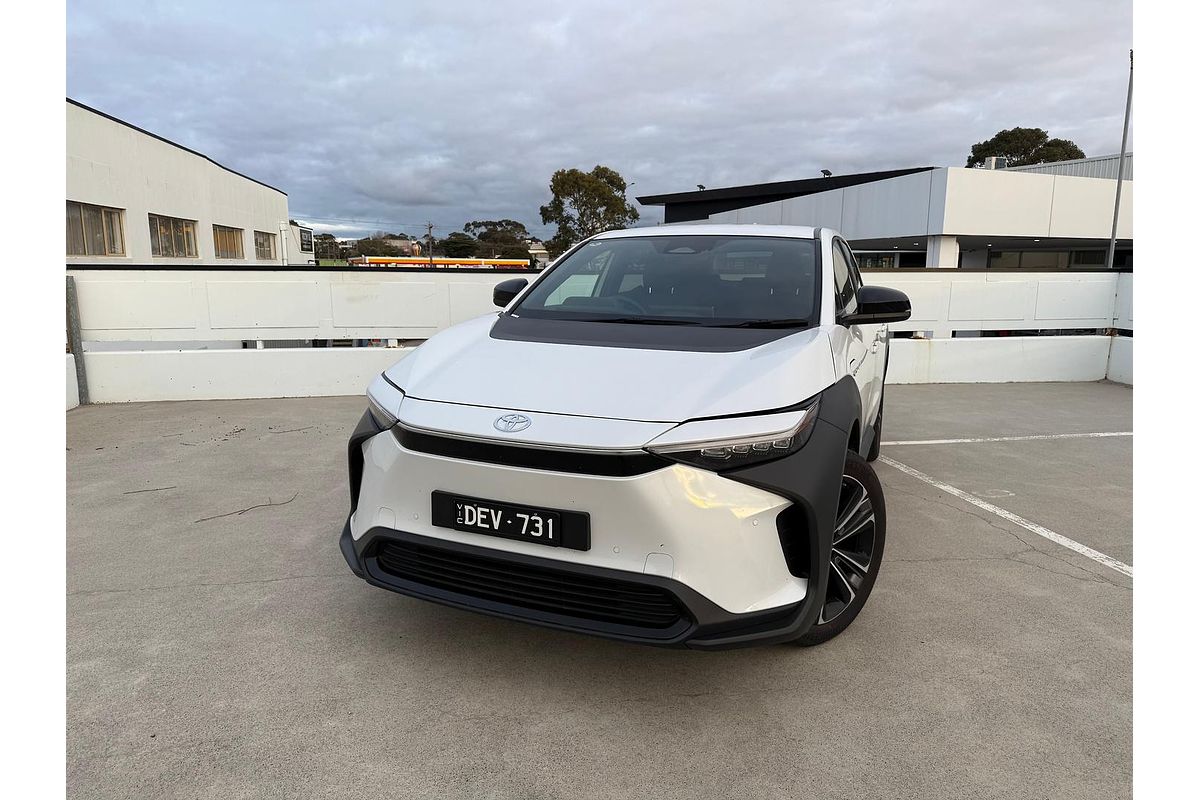 2024 Toyota bZ4X XEAM10R