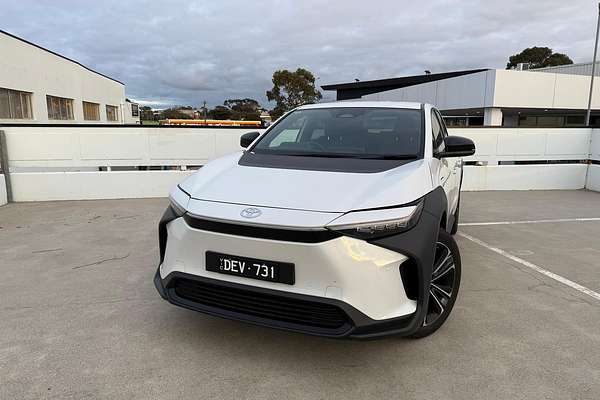 2024 Toyota bZ4X XEAM10R