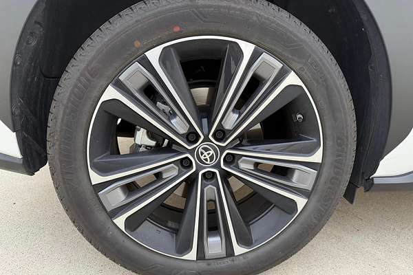 2024 Toyota bZ4X XEAM10R