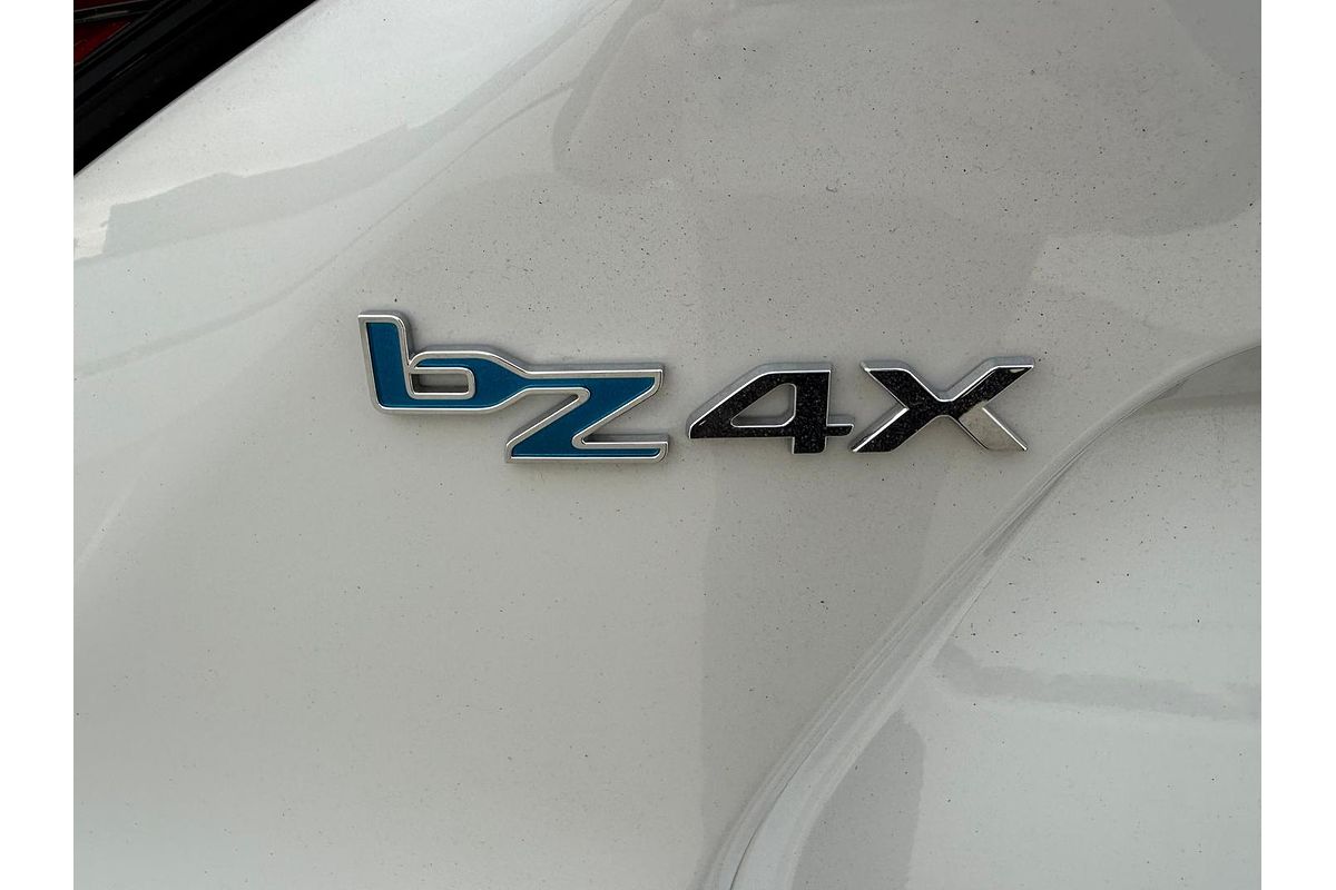 2024 Toyota bZ4X XEAM10R