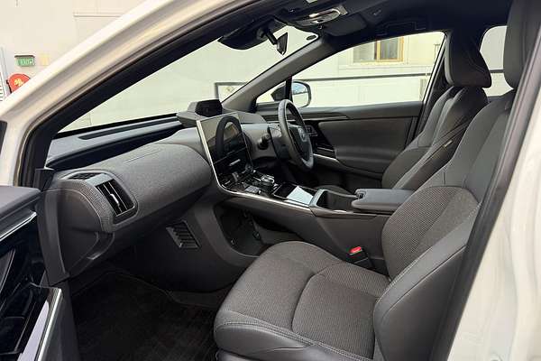 2024 Toyota bZ4X XEAM10R