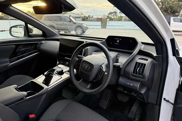 2024 Toyota bZ4X XEAM10R
