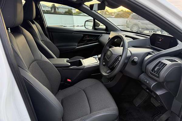 2024 Toyota bZ4X XEAM10R