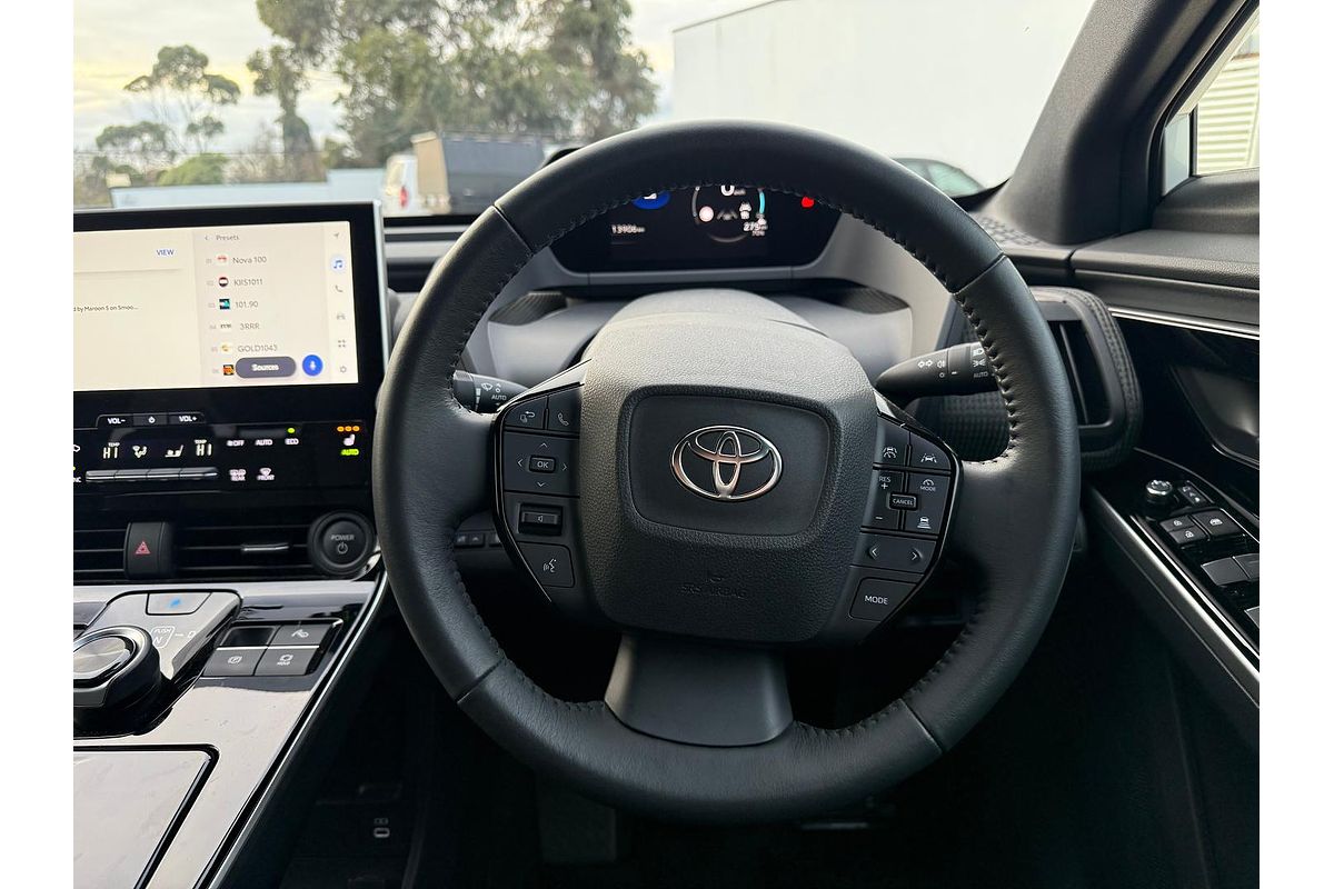 2024 Toyota bZ4X XEAM10R