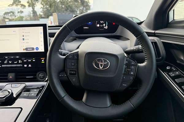 2024 Toyota bZ4X XEAM10R