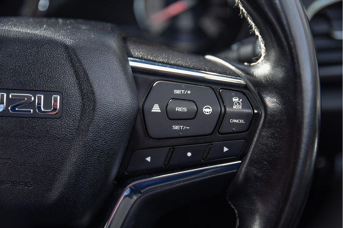 2021 Isuzu MU-X LS-U