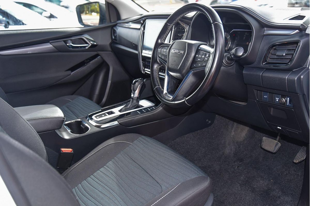 2021 Isuzu MU-X LS-U