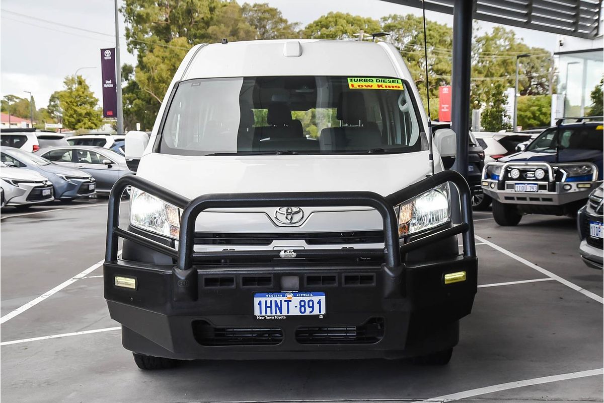 2021 Toyota Hiace Commuter GDH322R