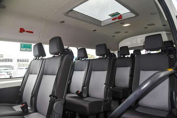 2021 Toyota Hiace Commuter GDH322R