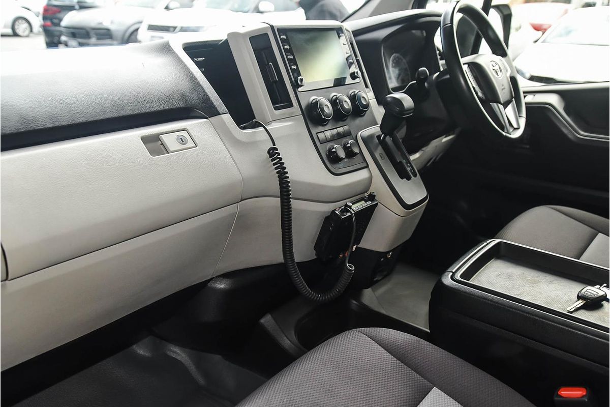 2021 Toyota Hiace Commuter GDH322R
