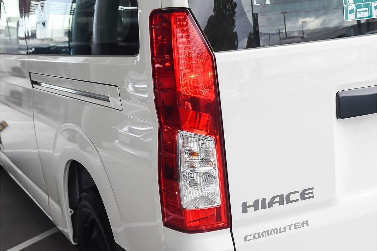 2021 Toyota Hiace Commuter GDH322R