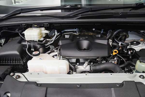 2021 Toyota Hiace Commuter GDH322R