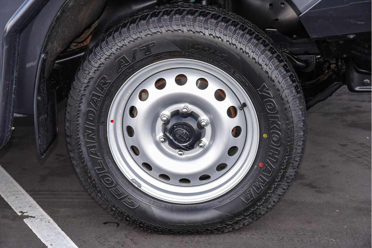 2020 Toyota Hilux SR GUN126R 4X4
