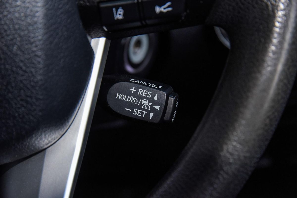 2020 Toyota Hilux SR GUN126R 4X4