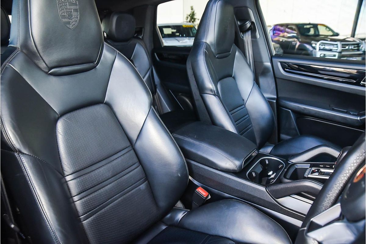 2019 Porsche Cayenne S 9YA
