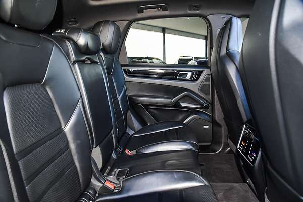 2019 Porsche Cayenne S 9YA