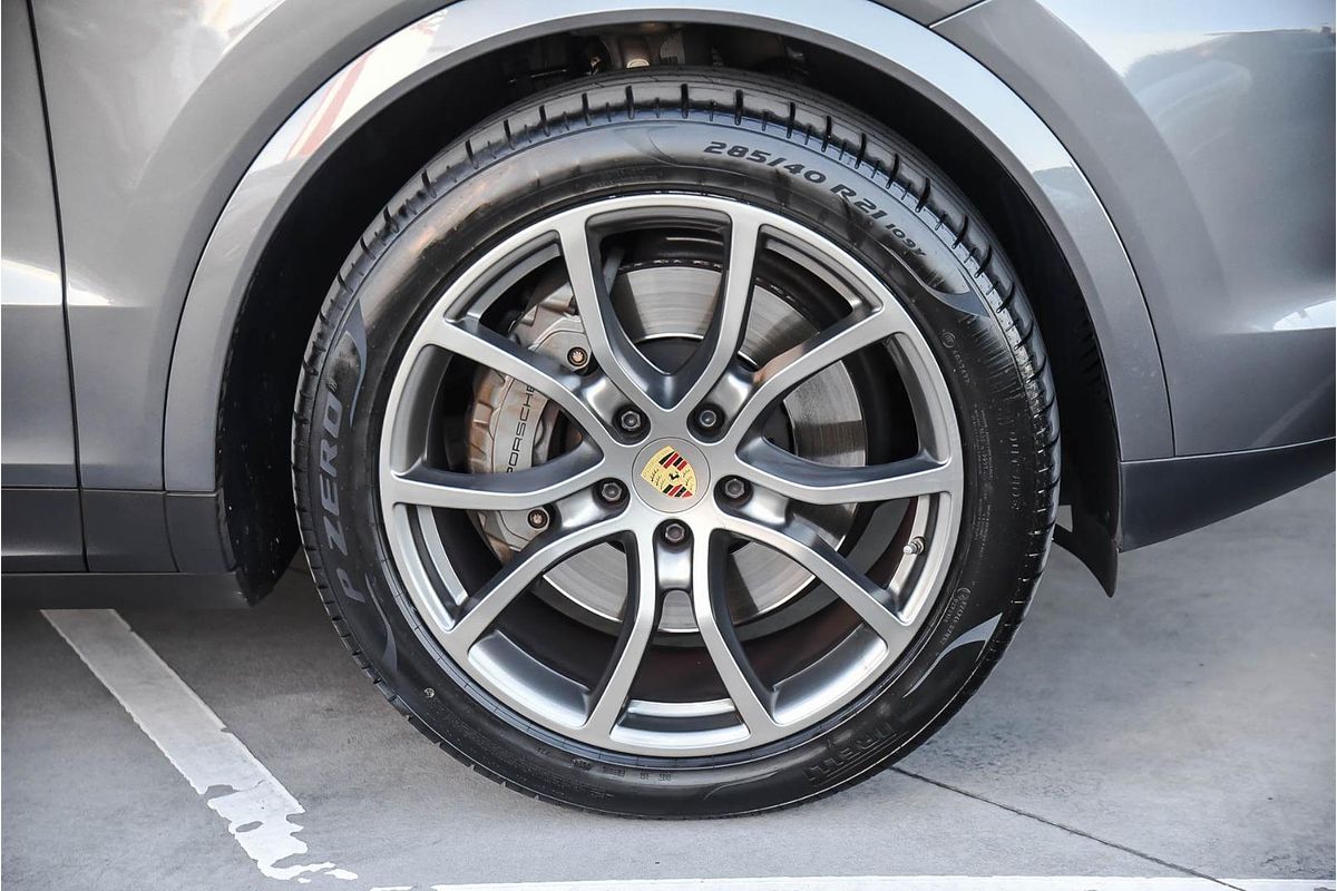 2019 Porsche Cayenne S 9YA
