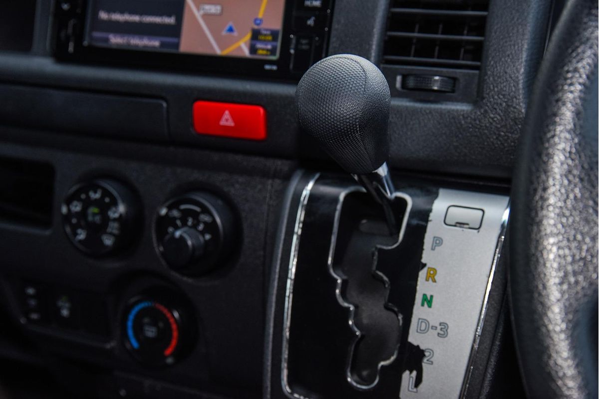 2018 Toyota Hiace Commuter KDH223R