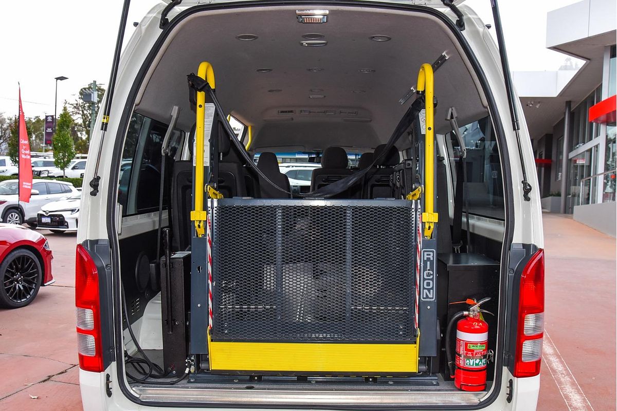 2018 Toyota Hiace Commuter KDH223R
