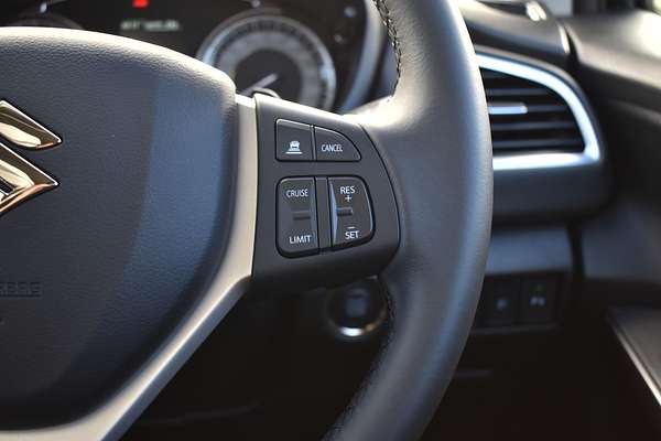 2023 Suzuki S-Cross ALLGRIP Prestige JYB