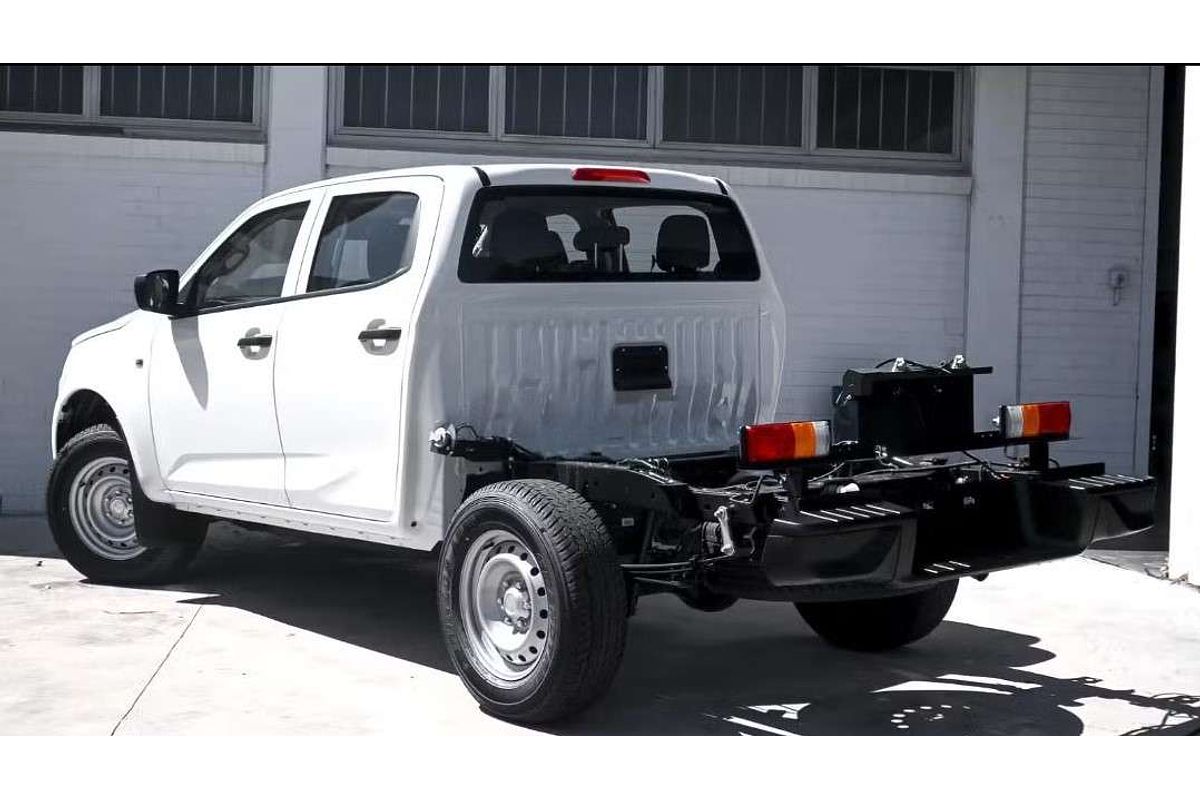 2025 Isuzu D-MAX SX High Ride Rear Wheel Drive