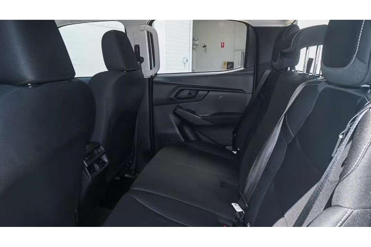 2025 Isuzu D-MAX SX High Ride Rear Wheel Drive