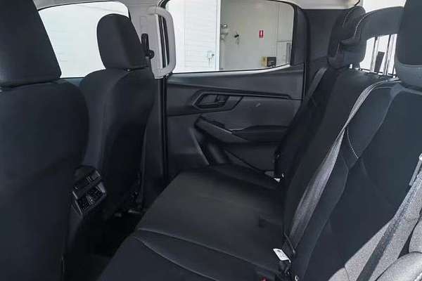 2025 Isuzu D-MAX SX High Ride Rear Wheel Drive