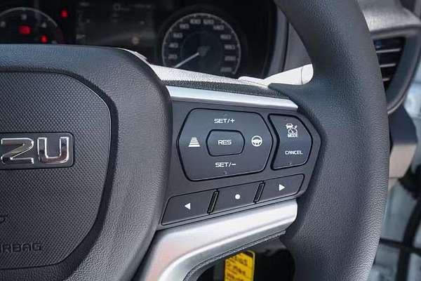 2025 Isuzu D-MAX SX High Ride Rear Wheel Drive