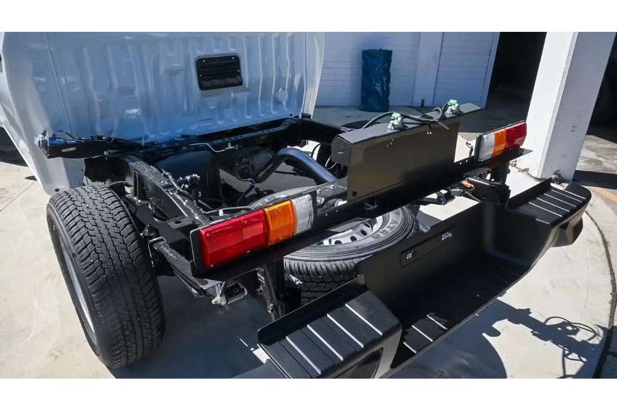 2025 Isuzu D-MAX SX High Ride Rear Wheel Drive