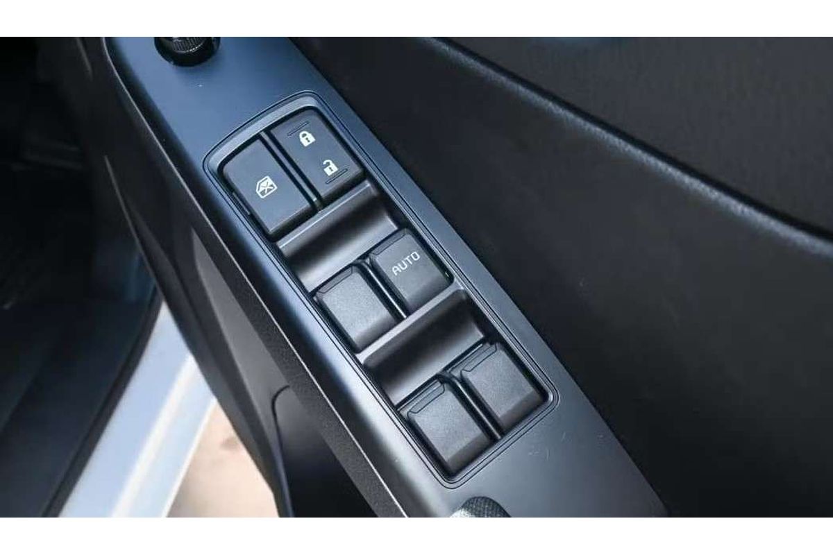 2025 Isuzu D-MAX SX High Ride Rear Wheel Drive
