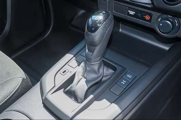 2025 Isuzu D-MAX SX High Ride Rear Wheel Drive