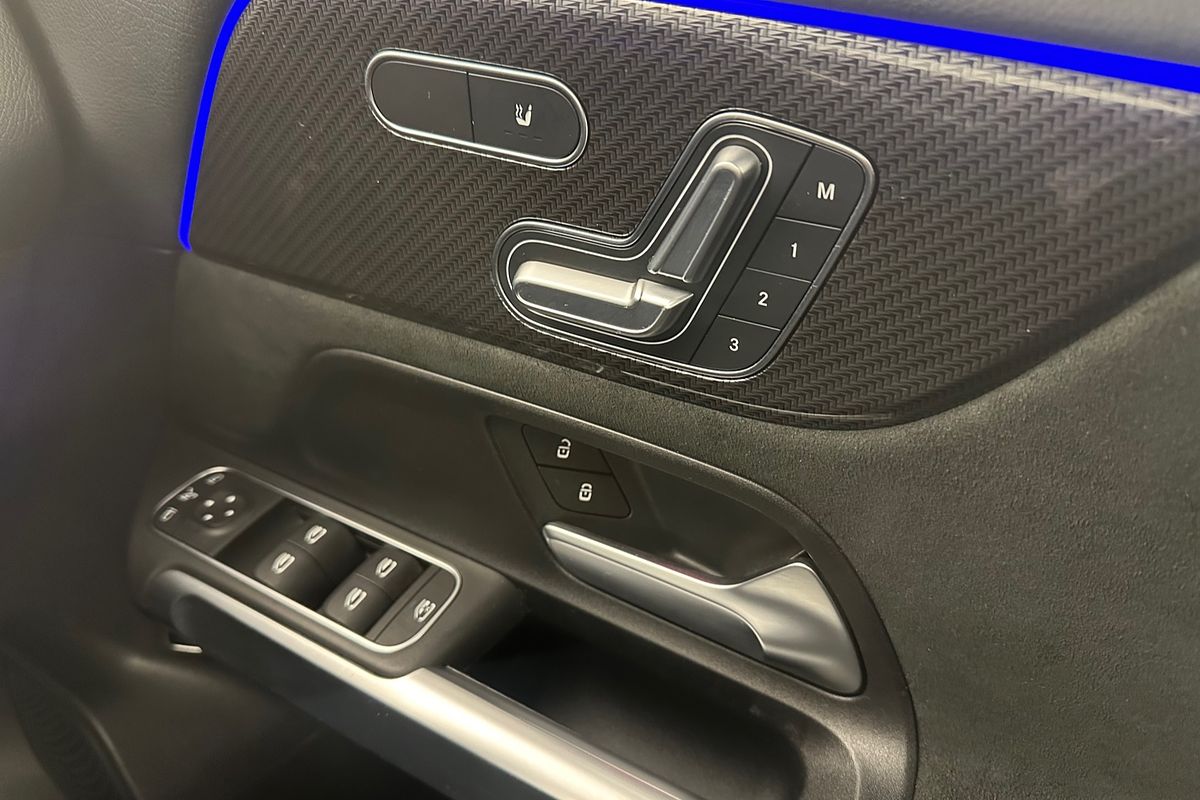 2023 Mercedes-Benz GLB-Class GLB200 X247